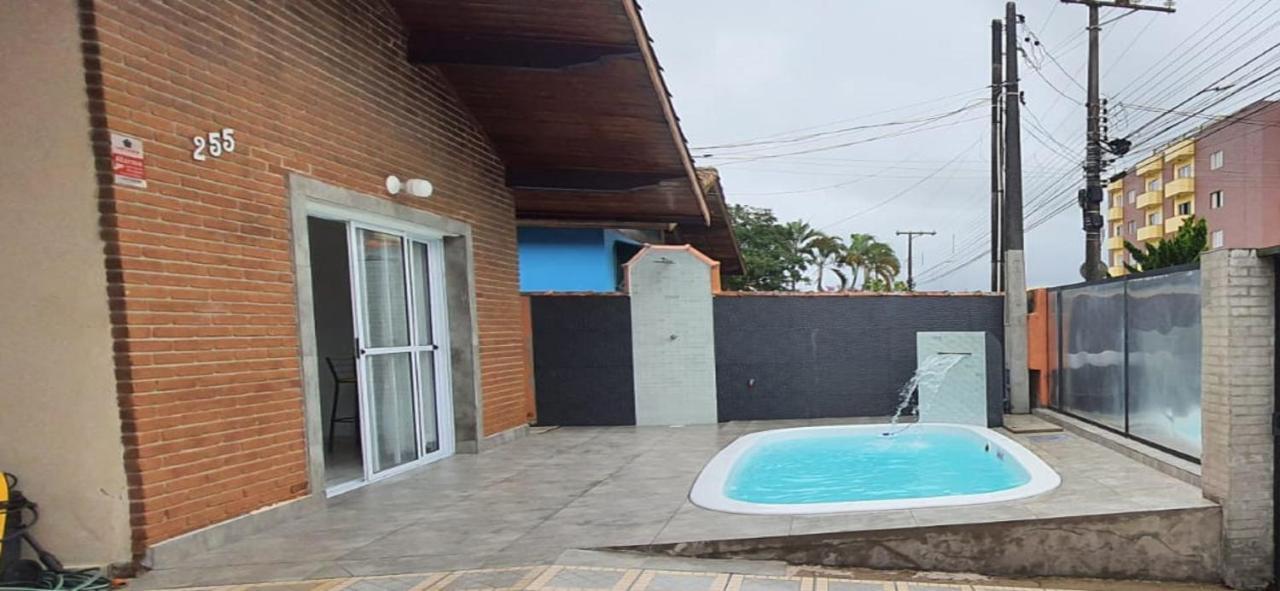 Villa Casa Completa Com Piscina A 300 Metros Do Mar à Peruíbe Extérieur photo