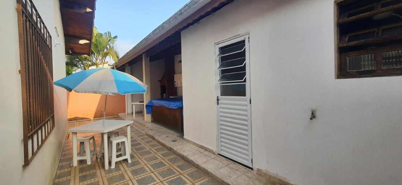 Villa Casa Completa Com Piscina A 300 Metros Do Mar à Peruíbe Extérieur photo