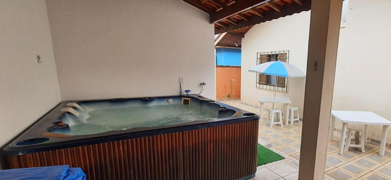 Villa Casa Completa Com Piscina A 300 Metros Do Mar à Peruíbe Extérieur photo